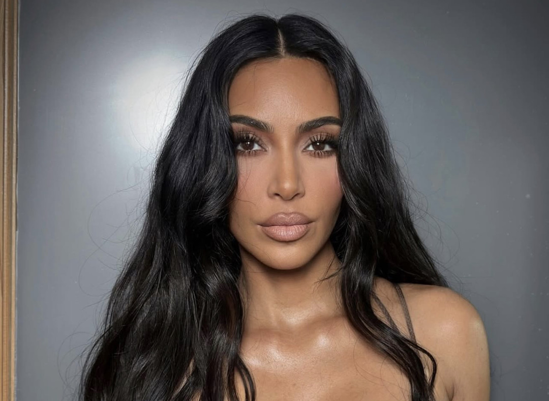 Ким Кардашьян с создателем Бриджертонов