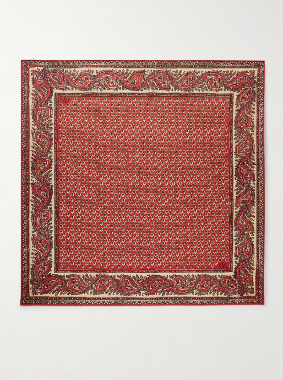 Где купить шелковый платок как у Арай Алимхан?