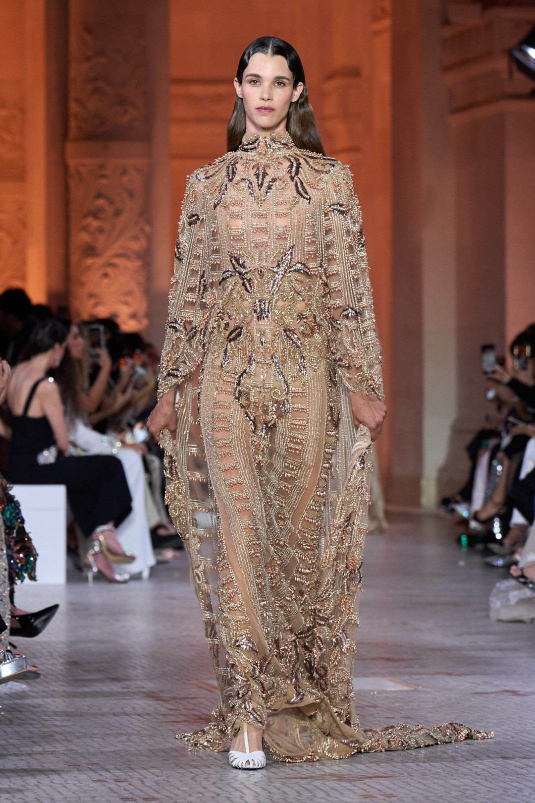 осенне-зимняя Неделя высокой моды 2025 года 