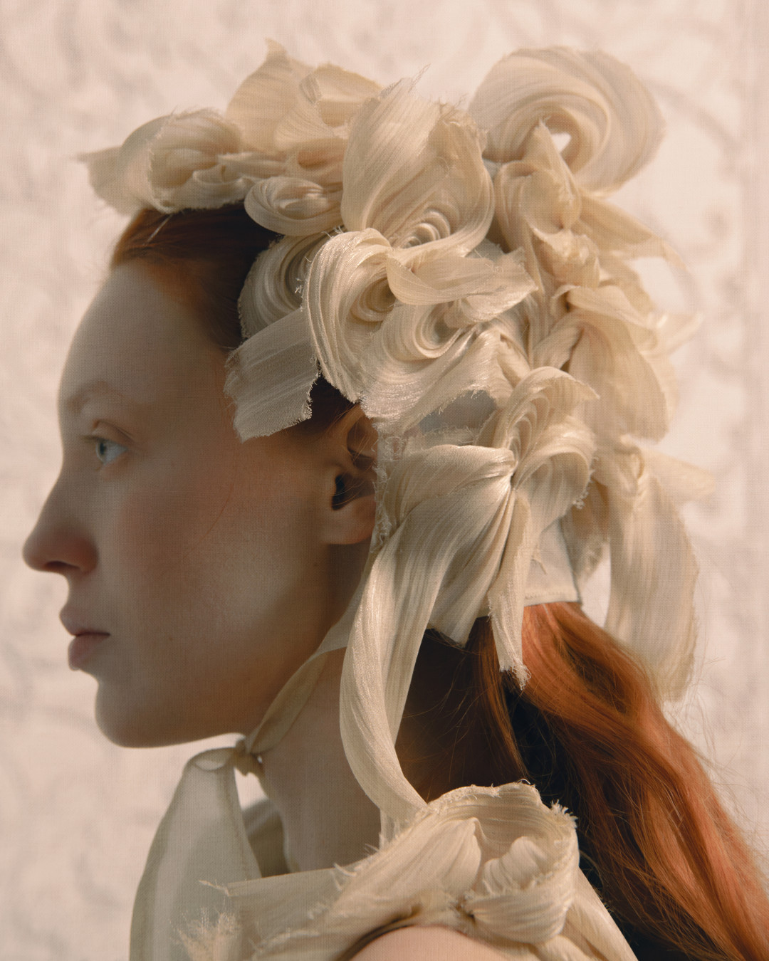 Золой и светом