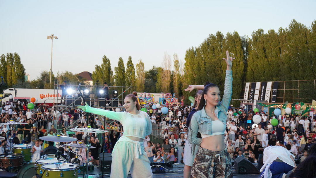 V $ X V PRiNCE, призы и семейный отдых: как прошел дебютный «Пикник by Partners» в Атырау?