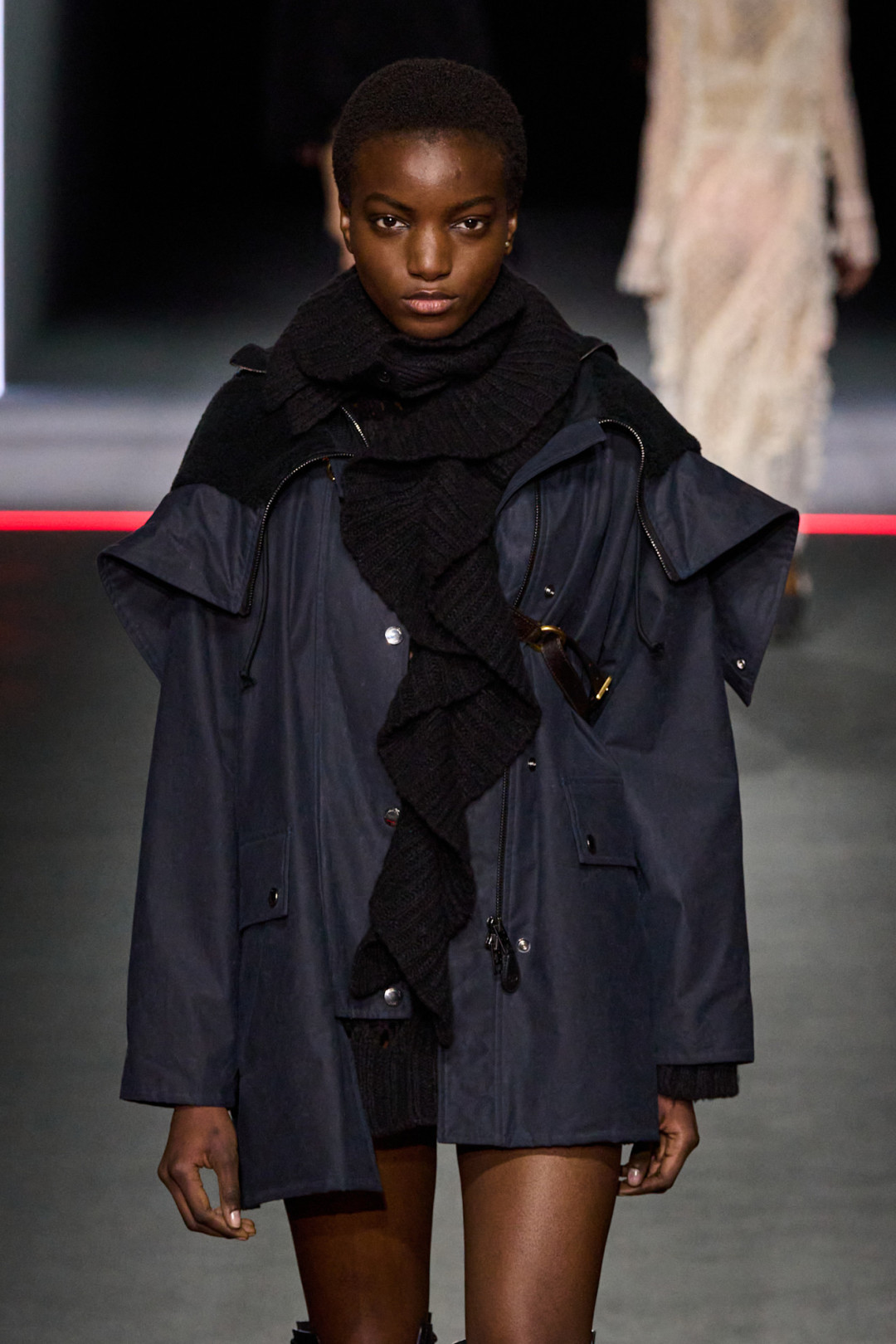 Самая трендовая верхняя одежда осени 2025 года: от бомберов и шуб до парок