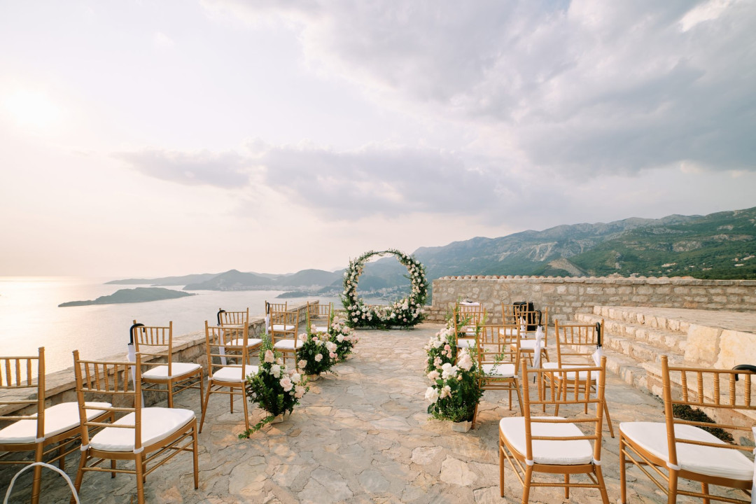 2025 жылдың үйлену тойына арналған трендтері: гастрономиялық перформанс пен дрондар шоуы