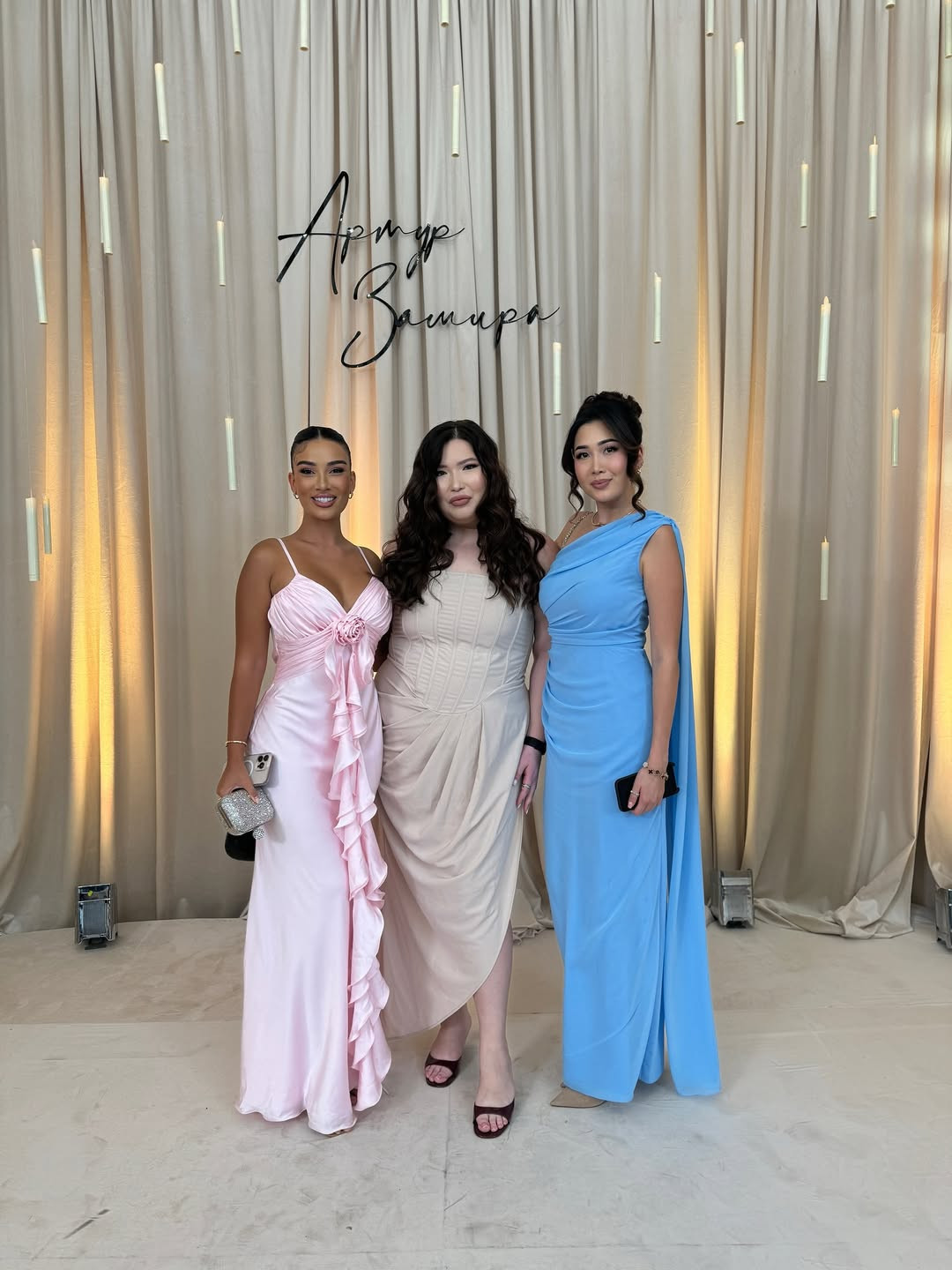 Где купить кремовое платье как у Малики Жексенбиной?