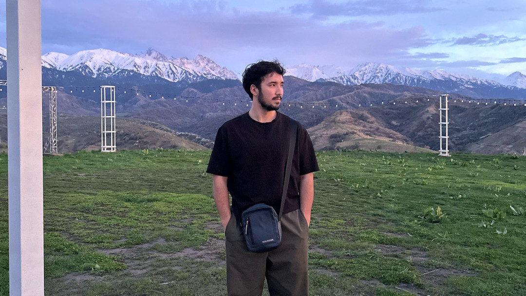 «Жұлдыздар танымалдыққа дейін және қазір…» Ермек Шынболатов бала кезіндегі ескі фотосуретін көрсетті