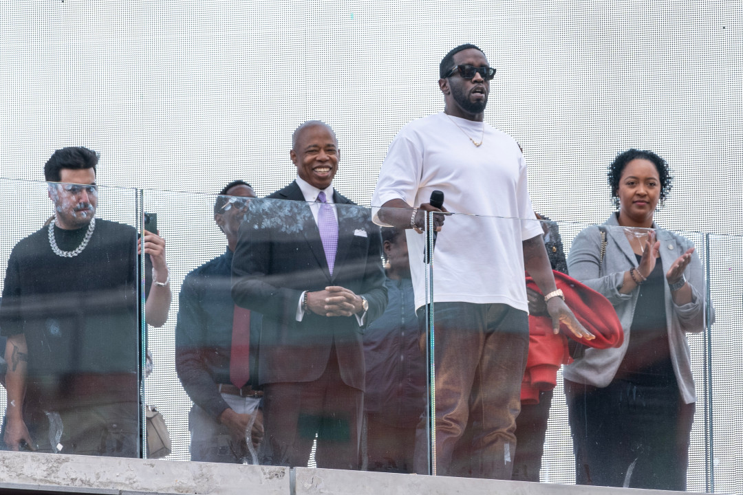 Бывшая ассистенка Пи Дидди рассказала о жестоких угрозах продюсера и жутких действиях