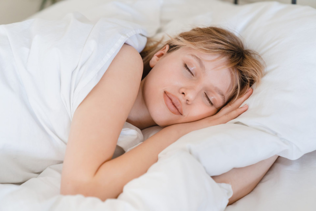 Ұйықтар алдында парфюм себу керек пе?