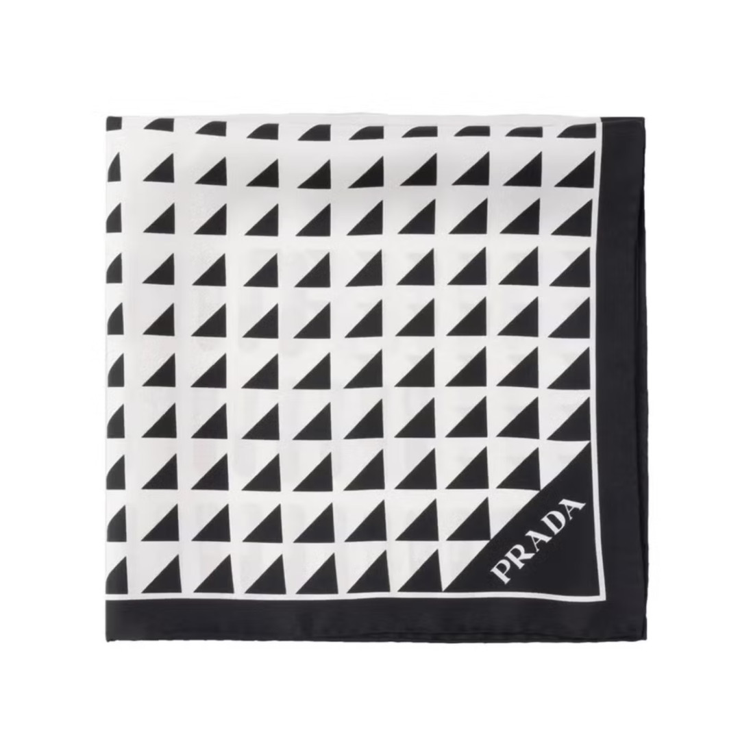 С пляжа на улицы городов: саронг стал главным аксессуаром сезона