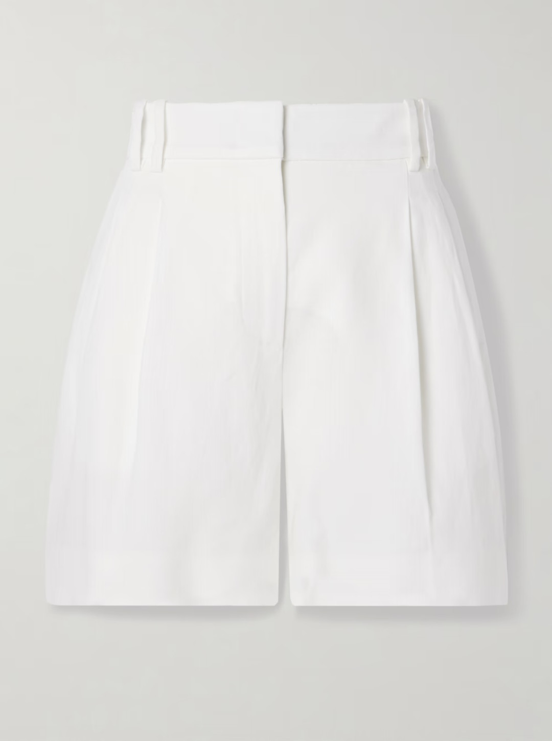 Где найти белые шорты как у Эльзы Хоск?