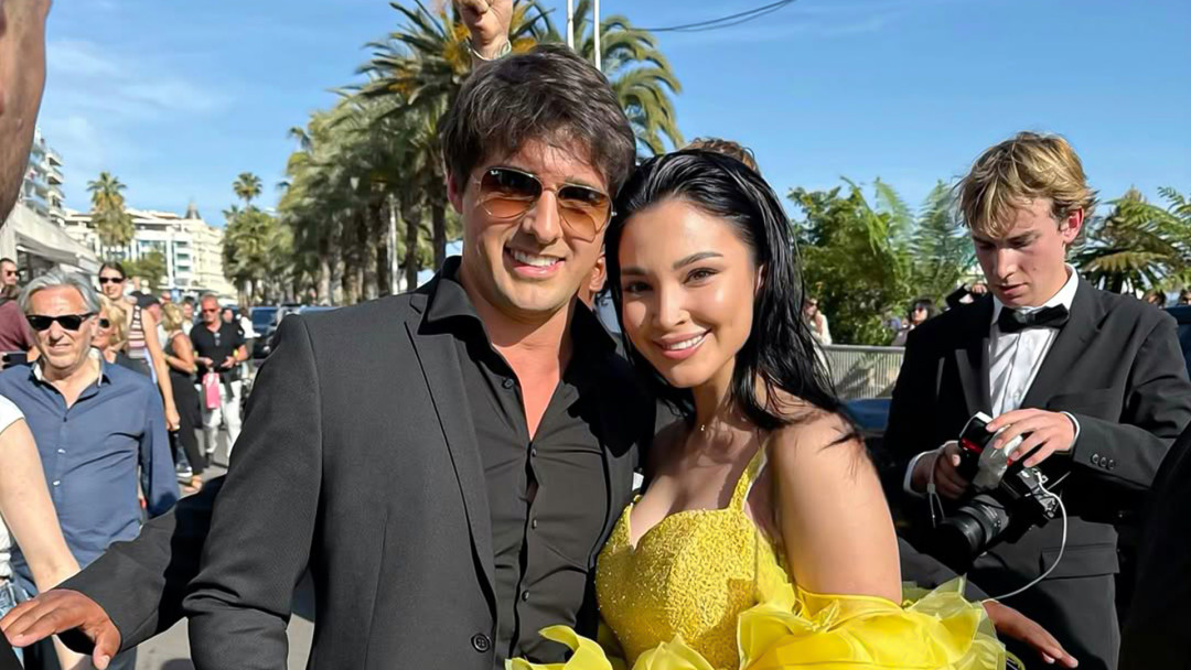 SSS SABINA Канн кинофестивалінде! Блогер голливуд жұлдызы Том Крузбен бірге көзге түсті!