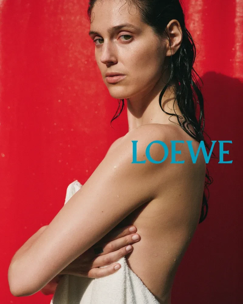 тизер весенне-летнего показа LOEWE 2026