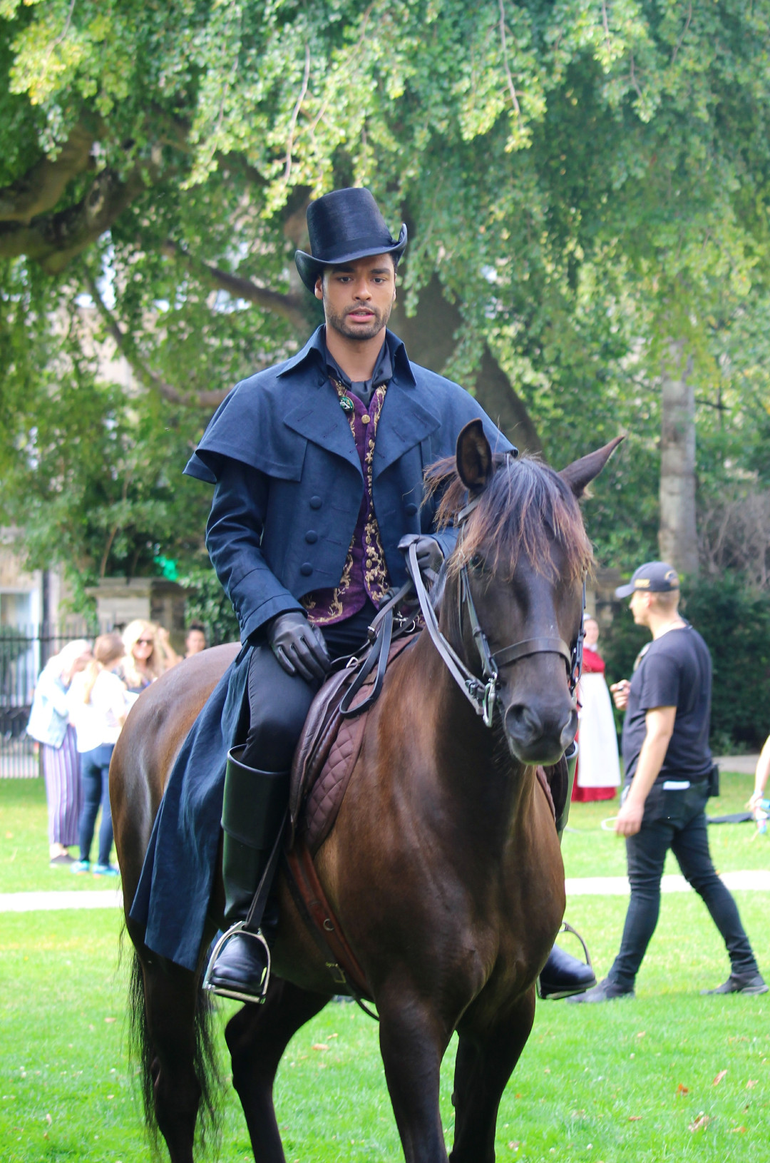 Самые шокирующие уходы актеров из сериалов: "Одни из нас", "Анатомия страсти" и другие шоу