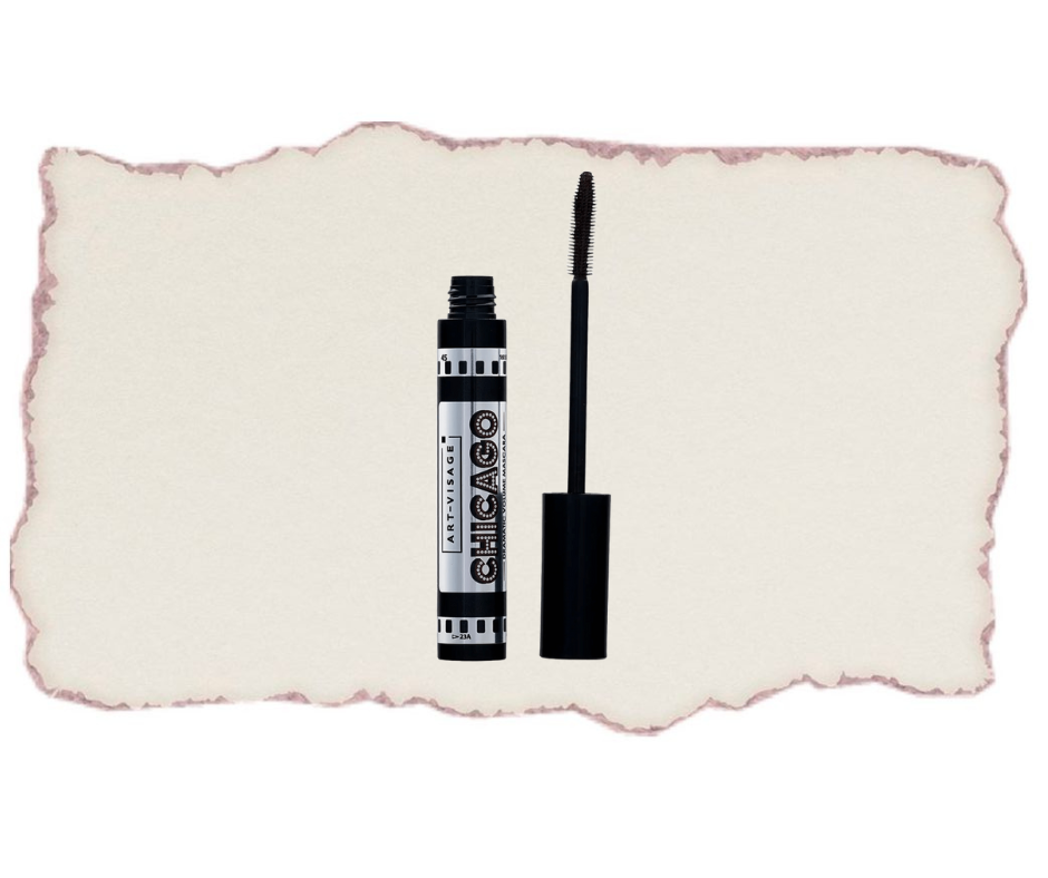 Базовый мейкап-гардероб: что обязательно должно быть в вашей косметичке, по мнению казахстанских визажистов?