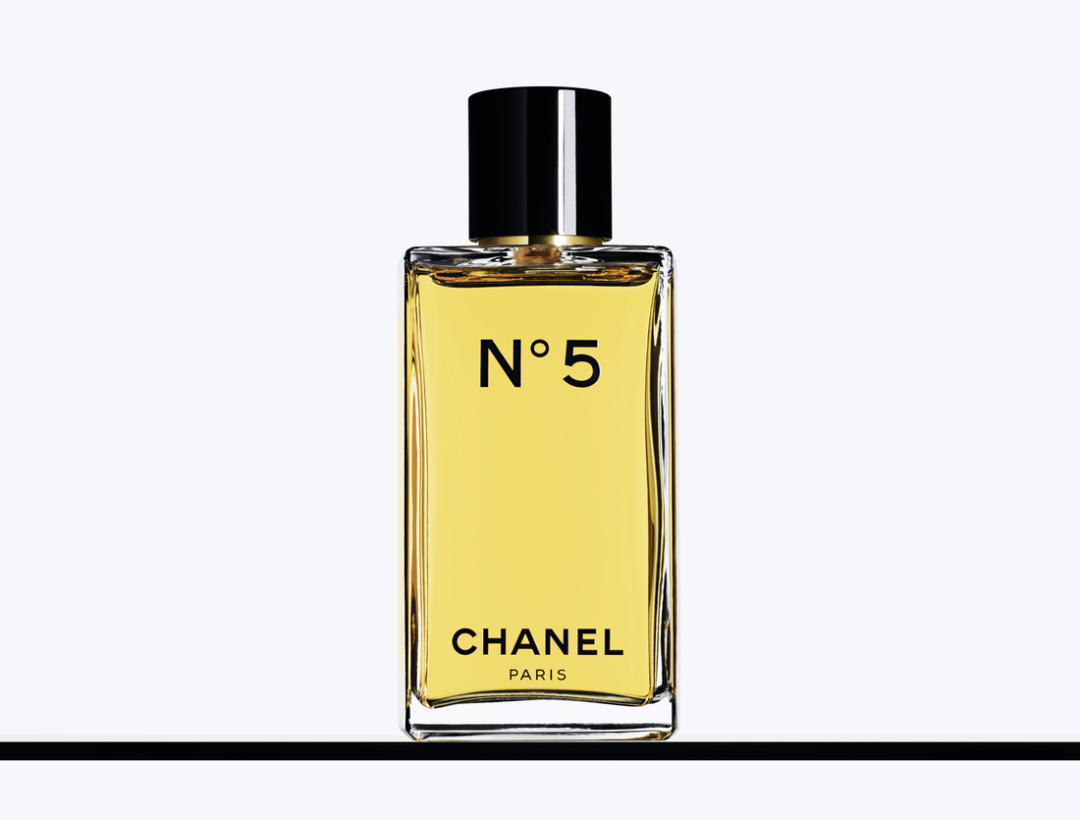 Chanel представили обновленный флакон легендарного аромата Chanel №5