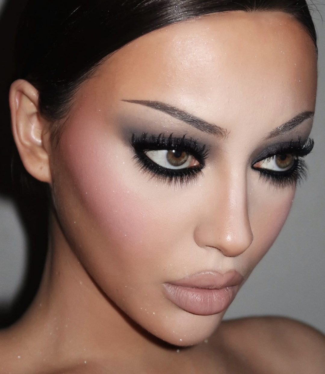 Unrecognizable makeup: с этим макияжем вы произведете впечатление даже на своих близких