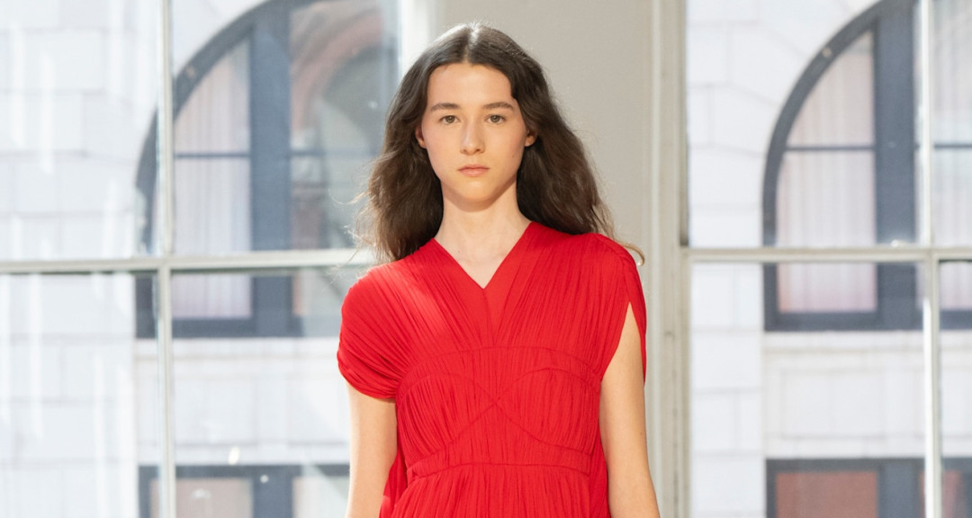 Трендовые оттенки лета 2025 года