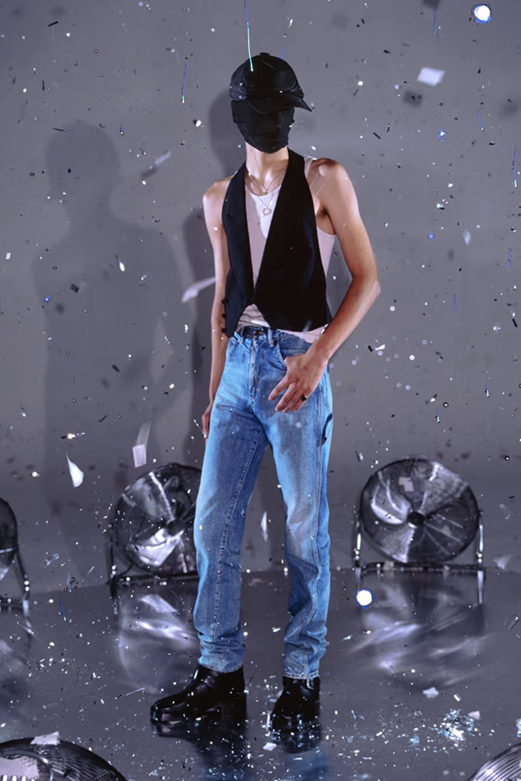 праздничный кампейн Maison Margiela 2025