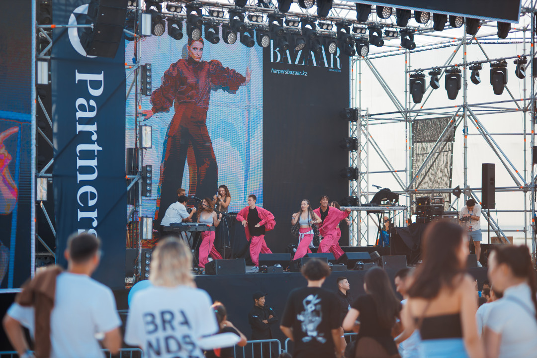 Отгремел Пикник by Partners в Актау, который посетили 6 тысяч человек. И вот как все прошло