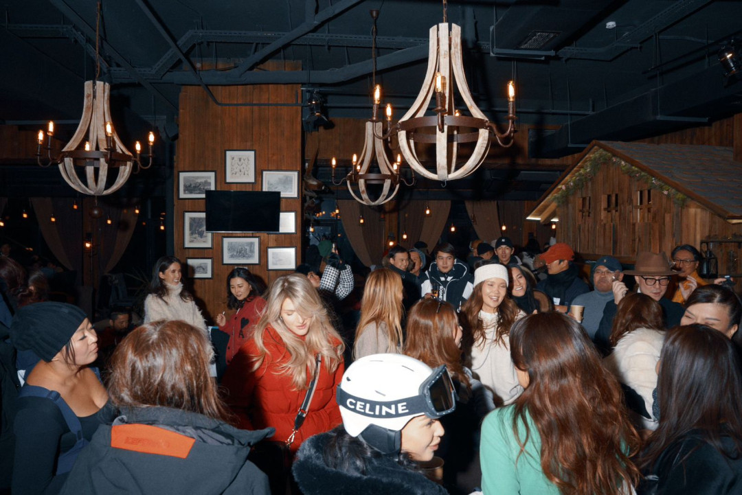 Яркое открытие зимнего сезона: Esentai Mall и Ultima Яндекс Go