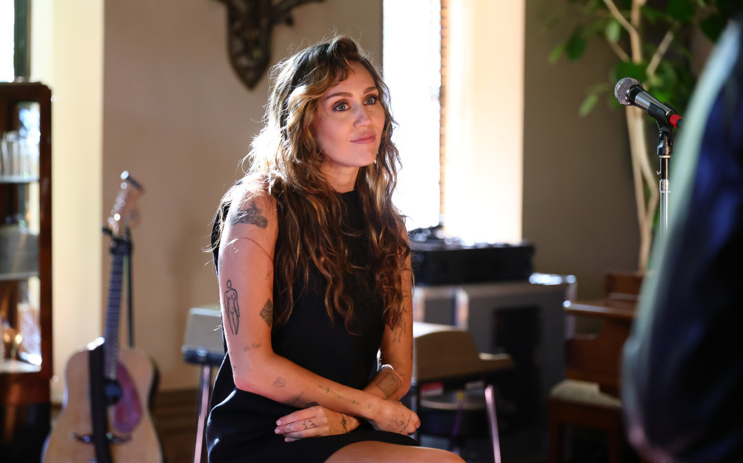 смелые образы Майли Сайрус