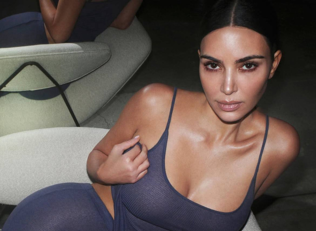 Коллекция полупрозрачного белья SKIMS