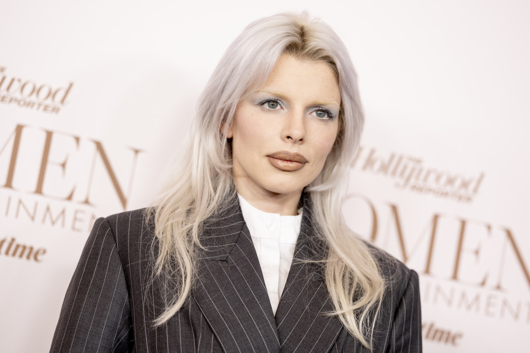 Джулия Фокс совершила каминг-аут