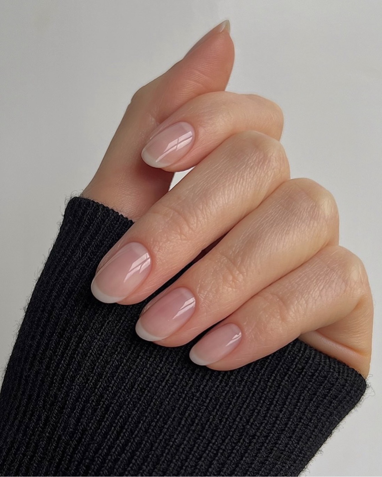 Эстетика clean girl: как повторить маникюр rose French?