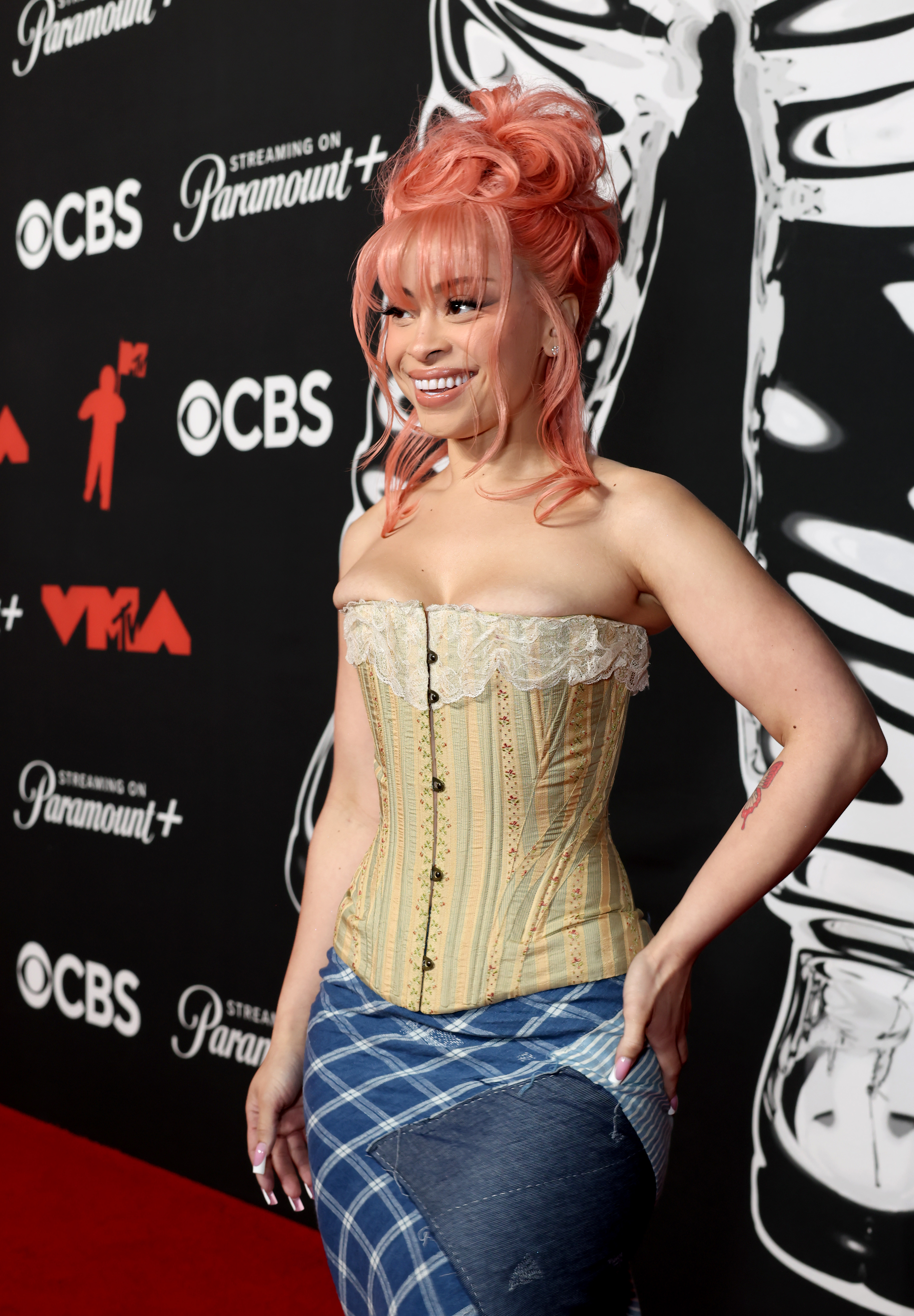 бьюти-образы звезд с MTV VMA 2025 