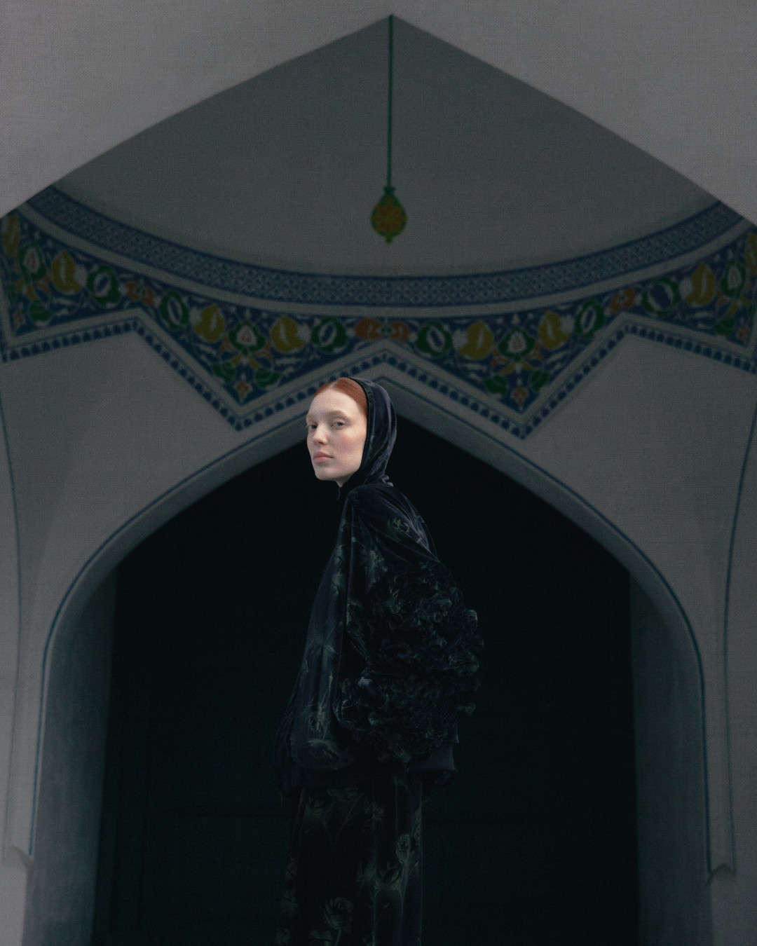 Золой и светом