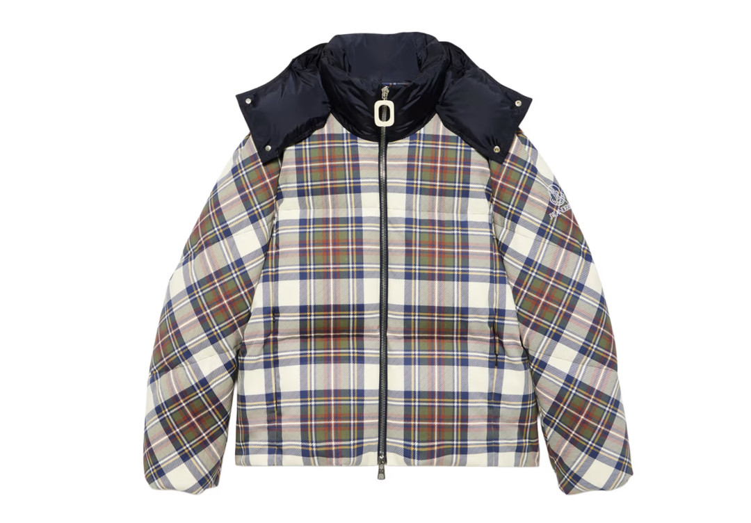 Вышла лимитированная коллекция пуховиков Moncler и JW Anderson 