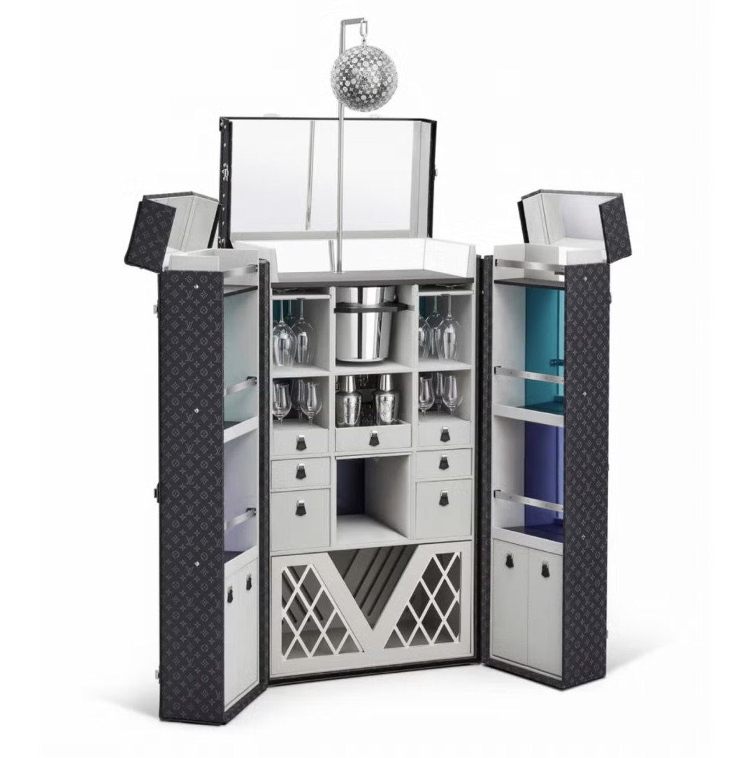 История героя: чемодан Louis Vuitton