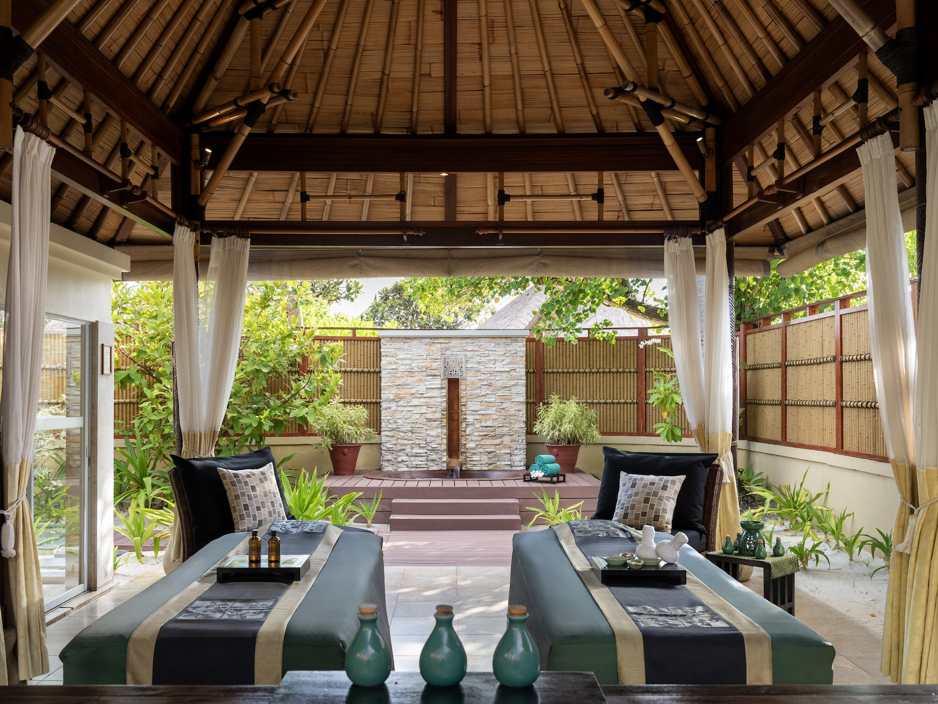 Музыка острова: Banyan Tree Vabbinfaru