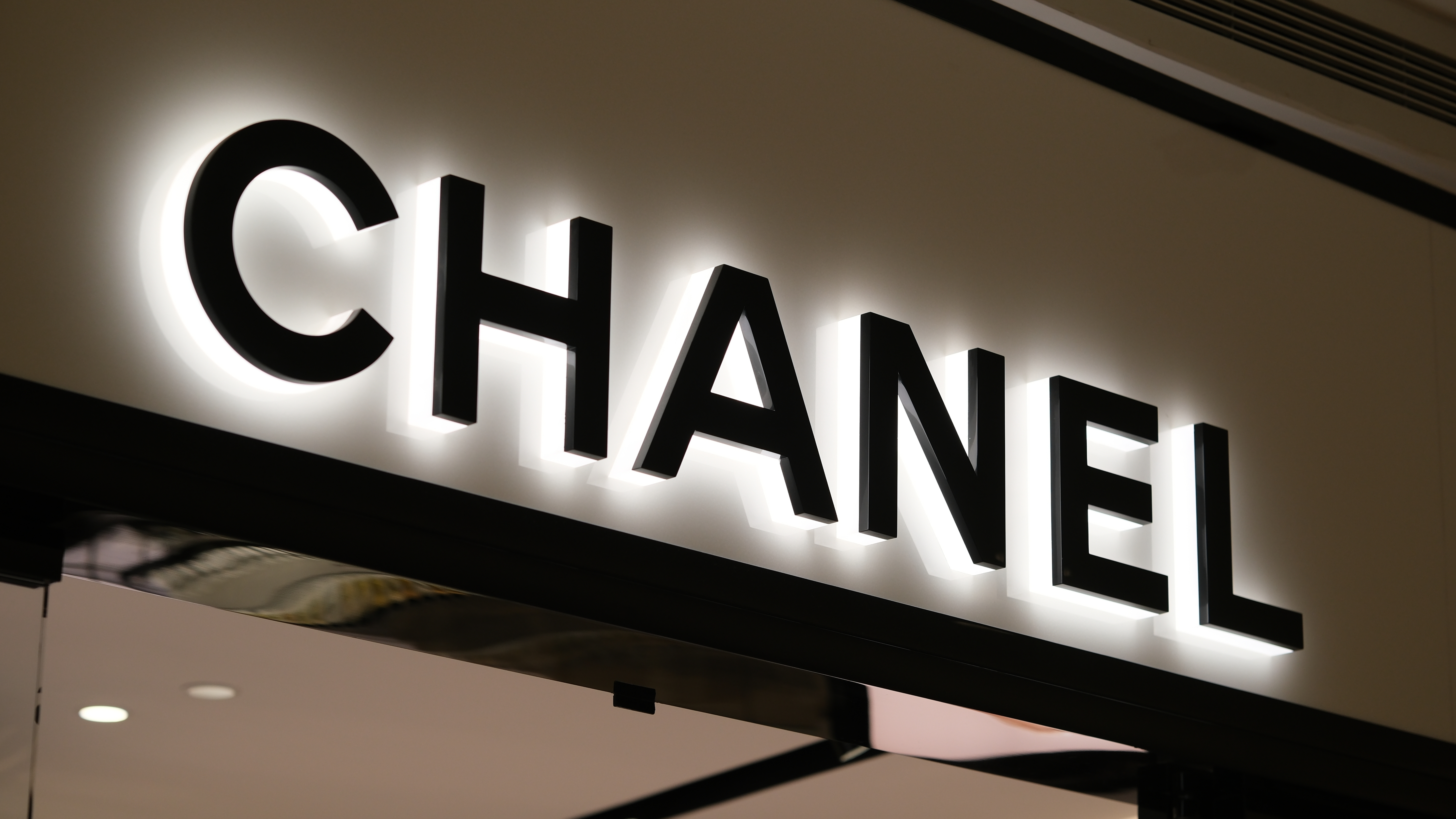 бутик CHANEL в Казахстане