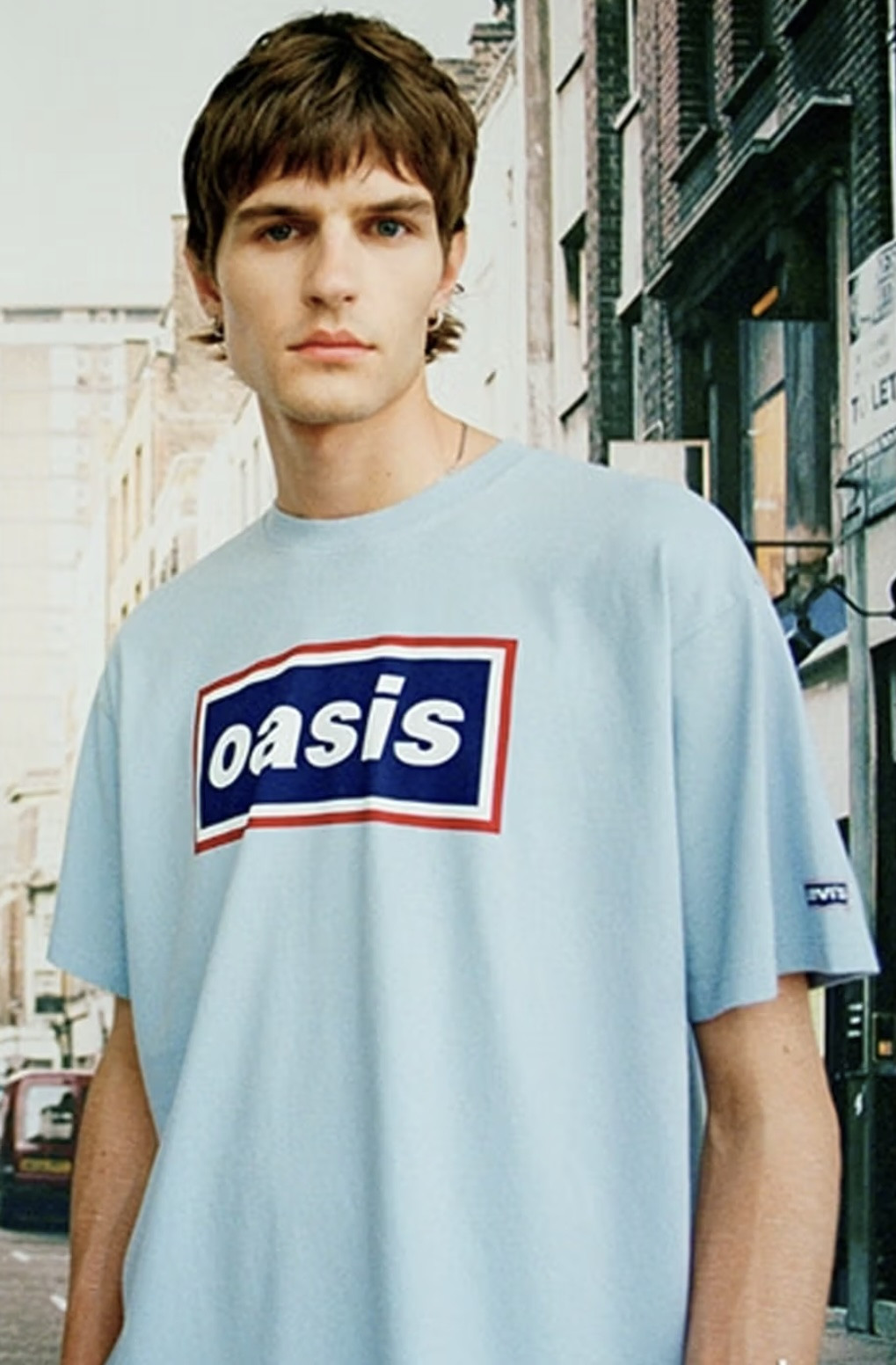 Levi's и Oasis