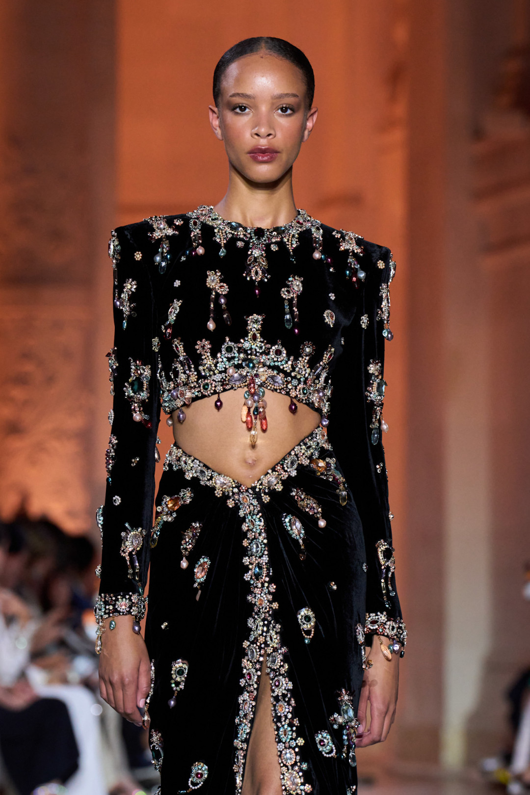 осенне-зимняя Неделя высокой моды 2025 года 