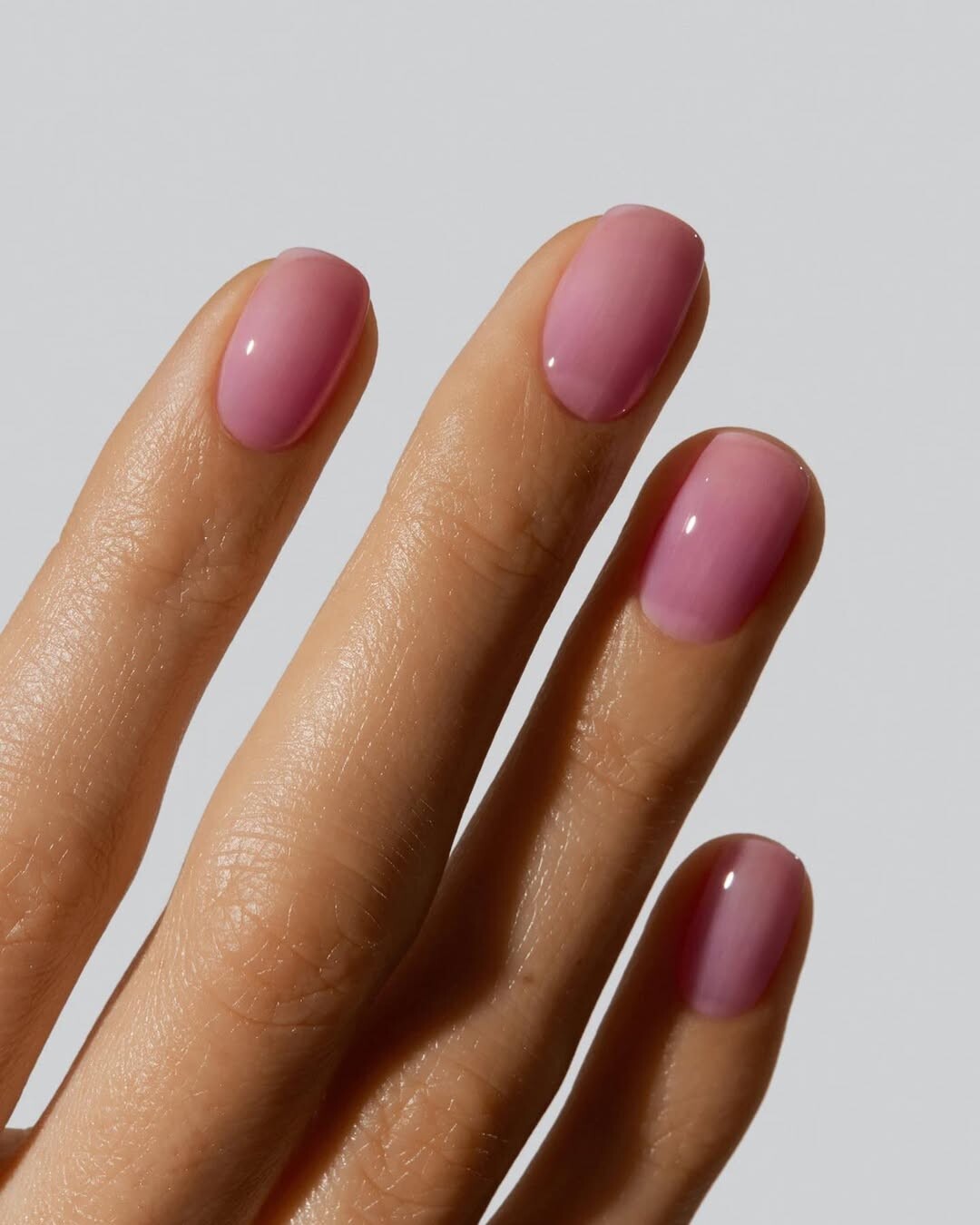 Jelly nails — самый сочный маникюр сезона, который не выходит из моды