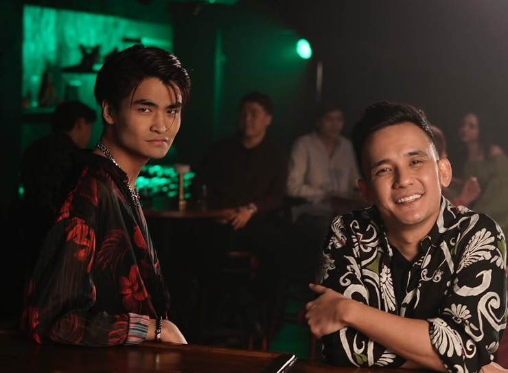 Әли Оқапов пен Мәди Рымбаев ескі хитке жаңа дем берді!