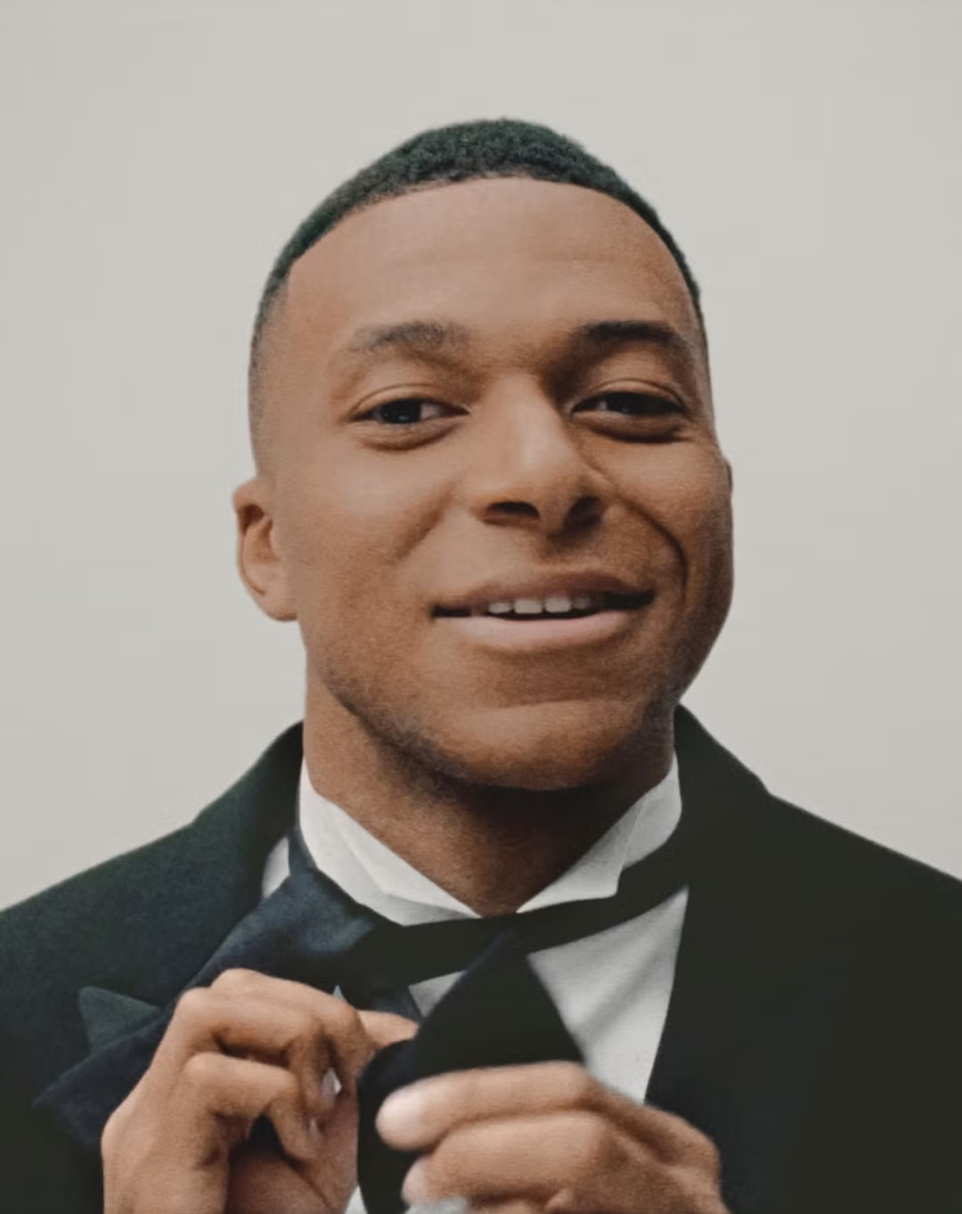 Dior выбрали этого футболиста лицом дебютной линии Джонатана Андерсона