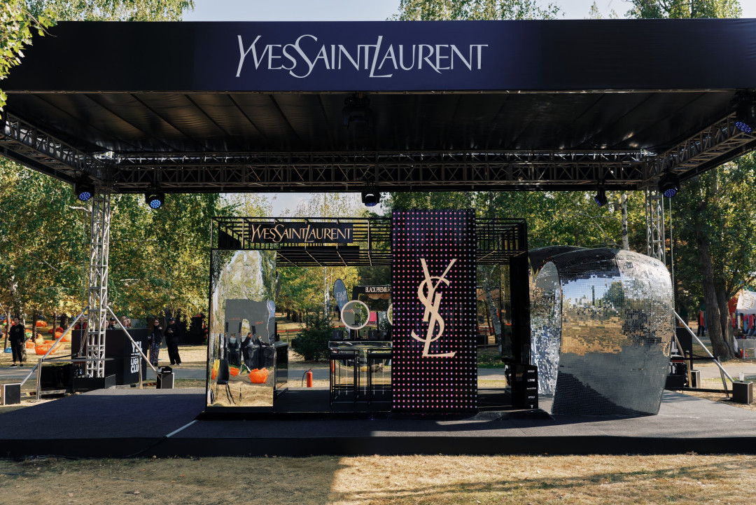 YSL Beauty Light Club