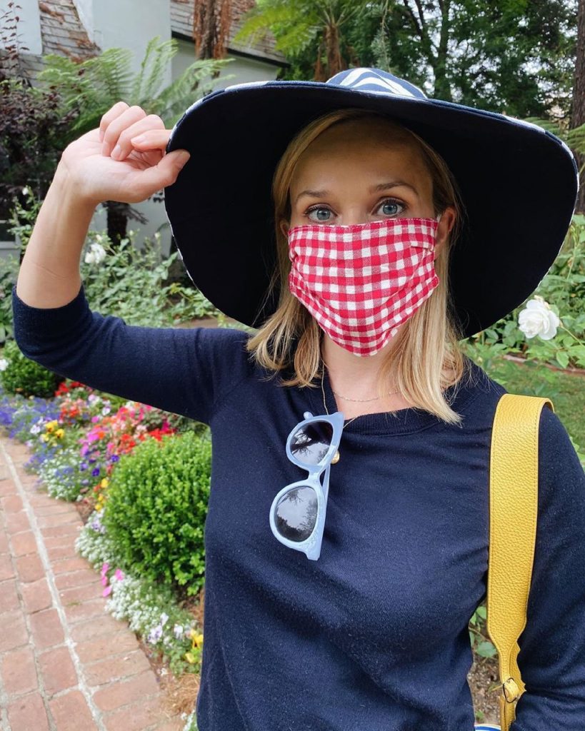 #wearadamnmask