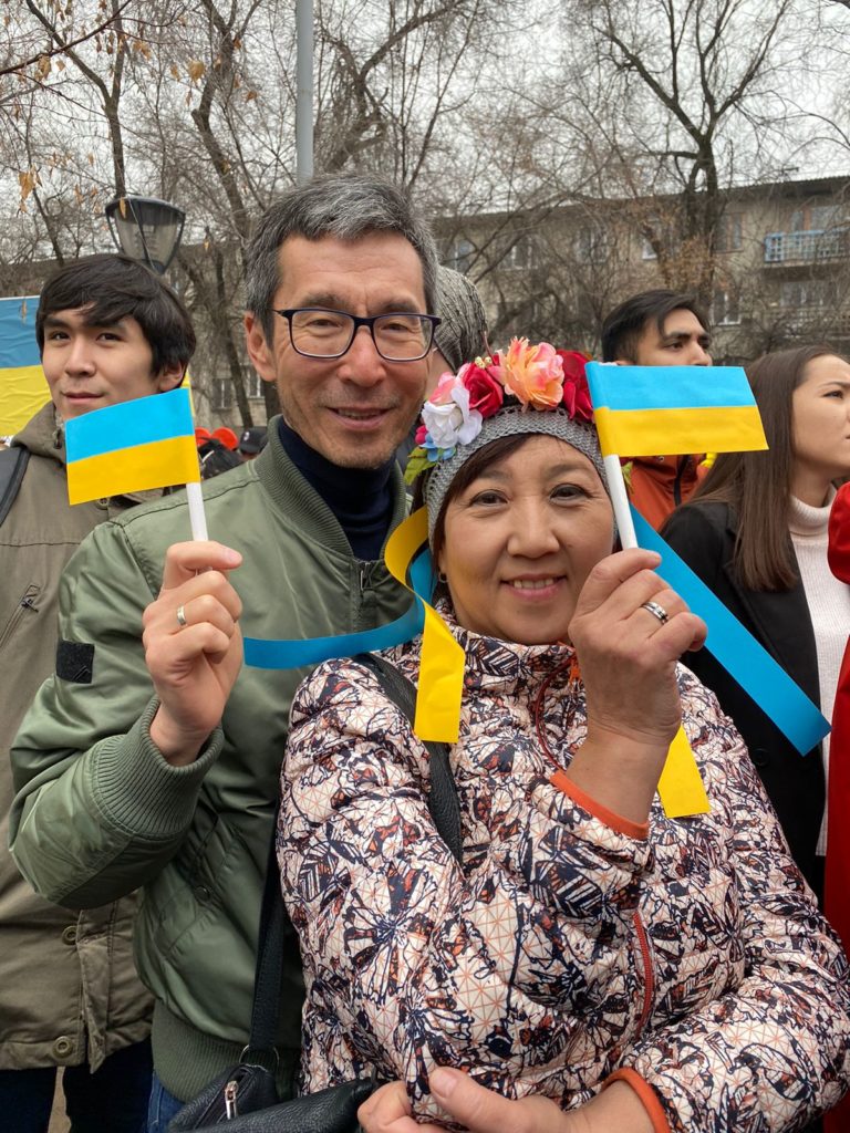 мирный митинг в Алматы