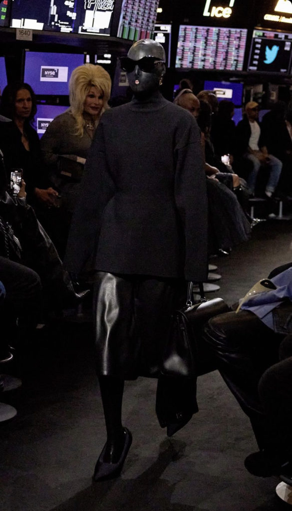 Balenciaga весна-лето 2023