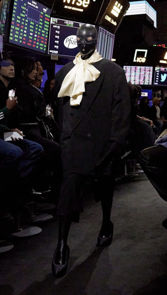 Balenciaga весна-лето 2023