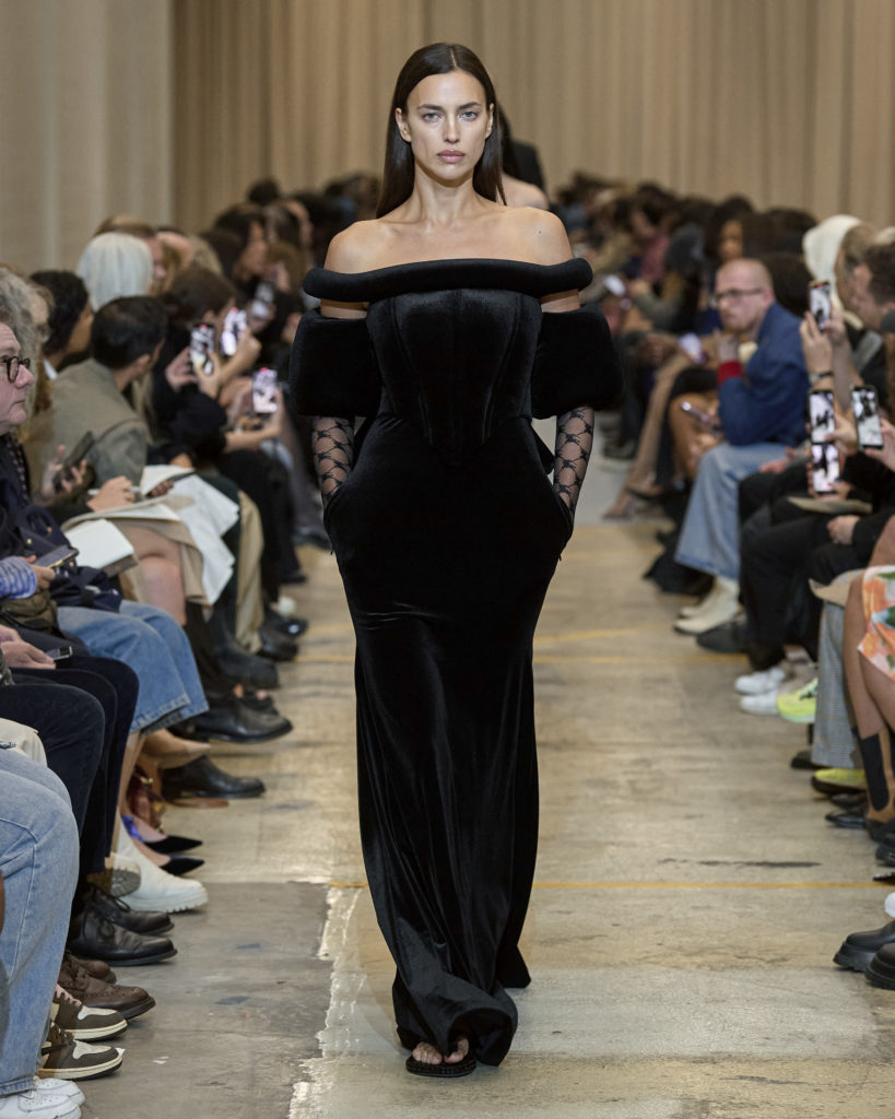 Burberry весна-лето 2023