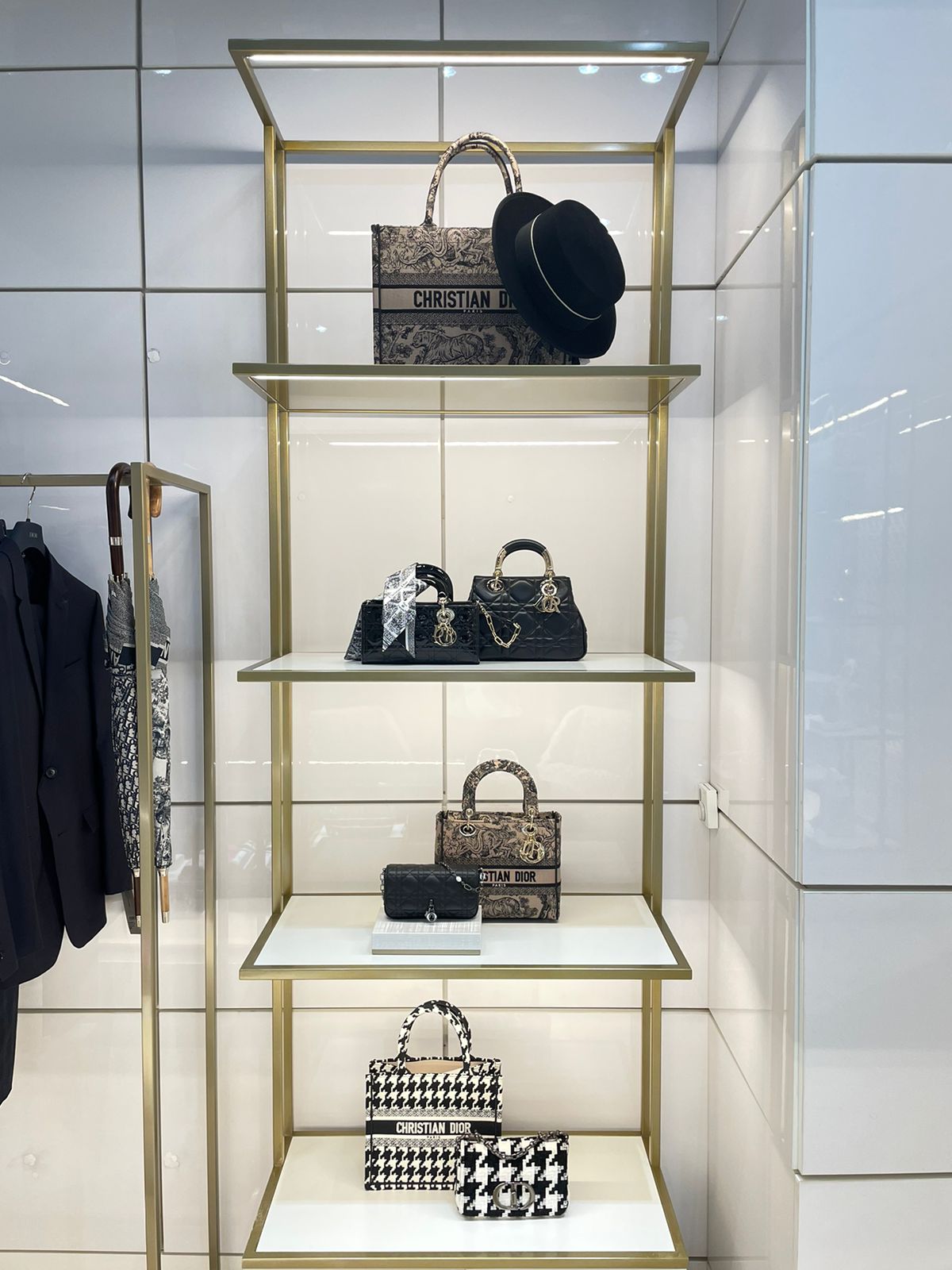 Dior