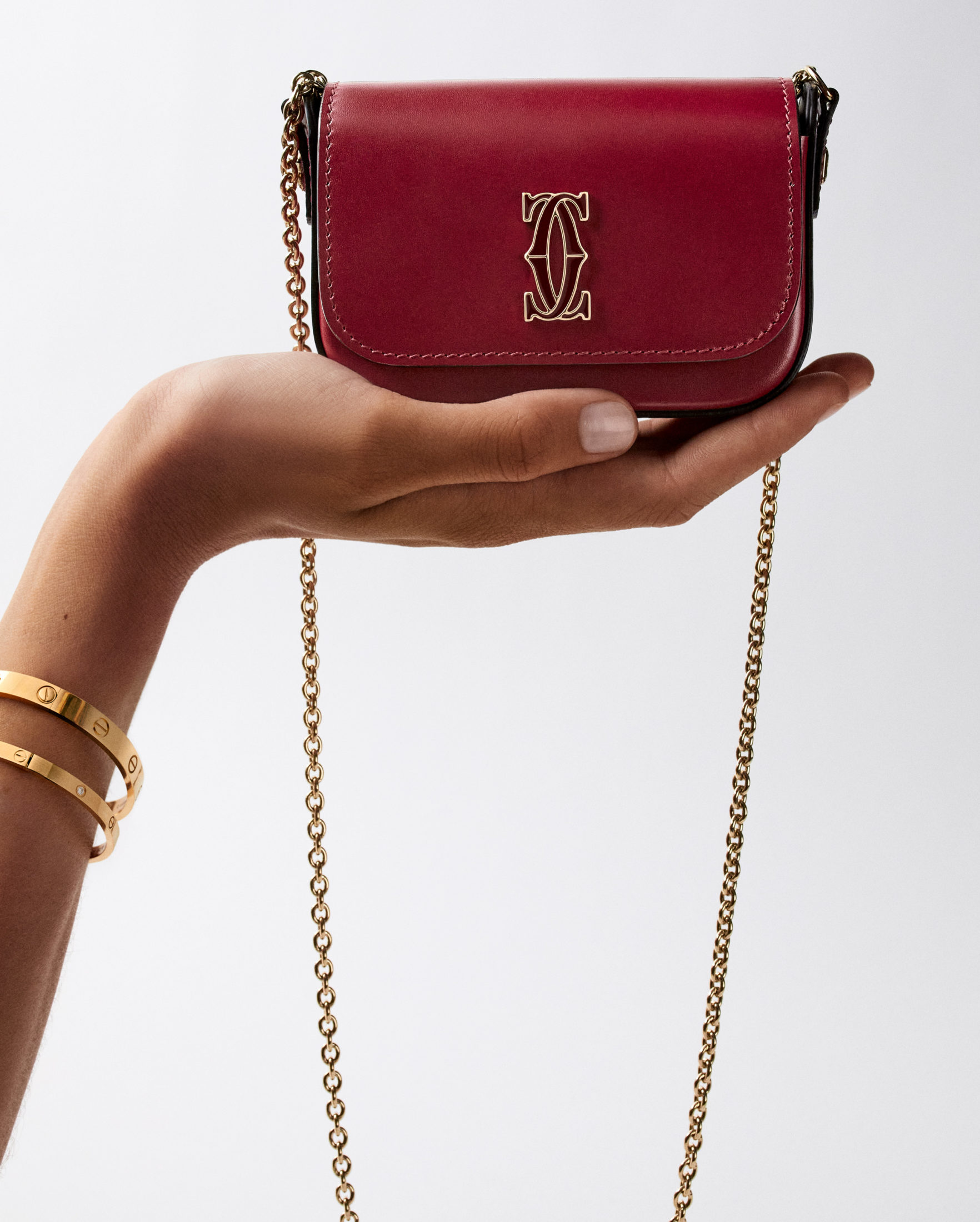 коллекция мини-сумок Cartier