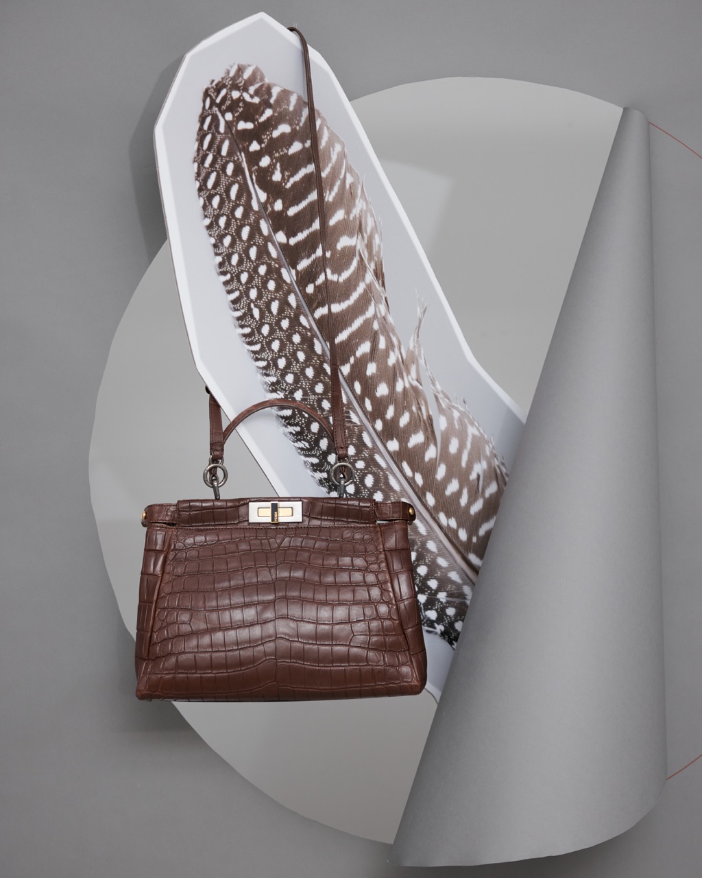 книга FENDI Peekaboo