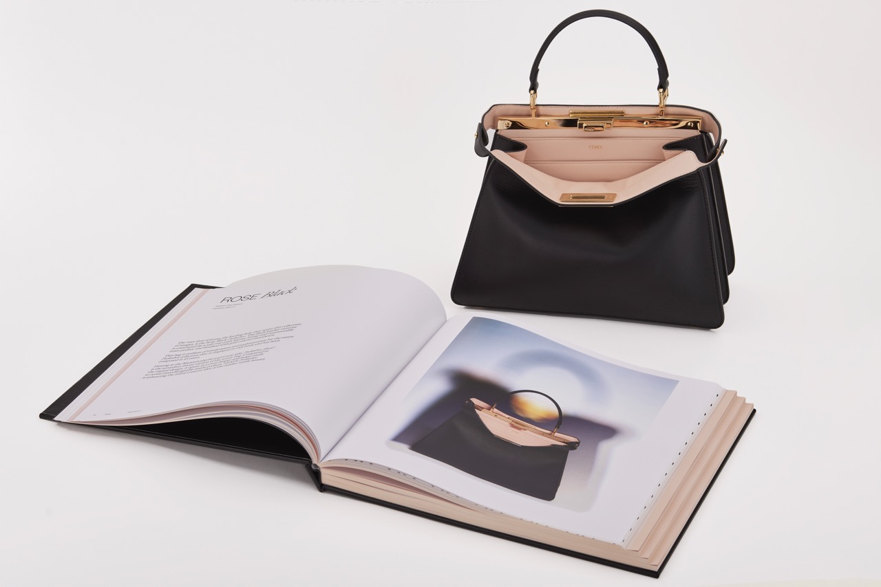 книга FENDI Peekaboo