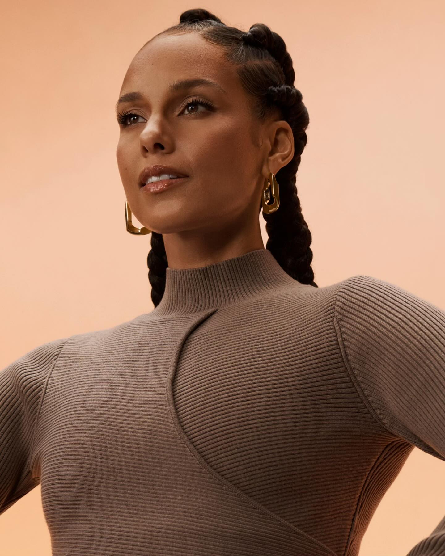 Алиша Киз и Athleta