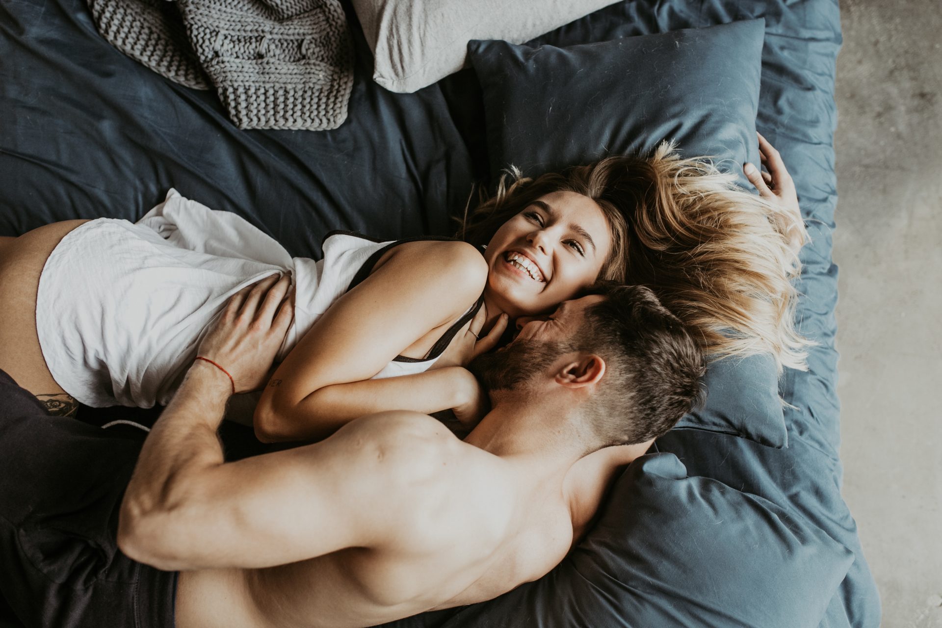 Совместимость Близнецов и Девы: в сексе